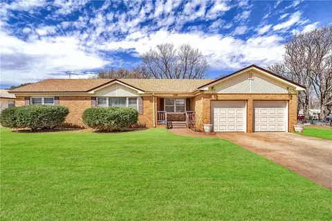119 S Ash St, Erick, OK 73645