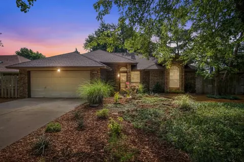 11404 Wallace Ave, Oklahoma City, OK 73162