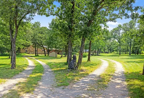 19300 Banner Rd, Lexington, OK 73051