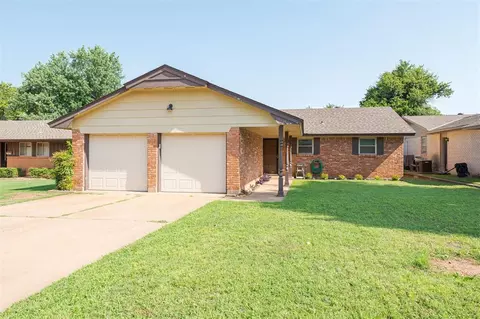 5813 N Norman Rd, Warr Acres, OK 73122