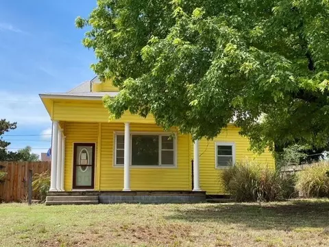 207 Texas Ave, Woodward, OK 73801