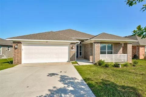 2239 Champoli Dr, Choctaw, OK 73020