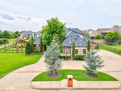 6701 Oak Heritage, Edmond, OK 73025