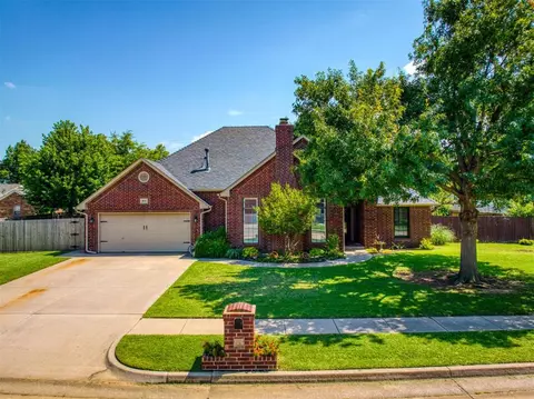805 Ashland Dr, El Reno, OK 73036