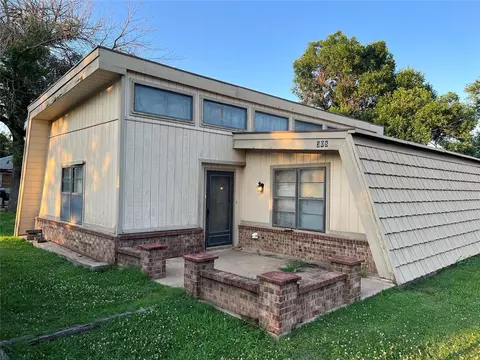 308 NW 6th St, Minco, OK 73059