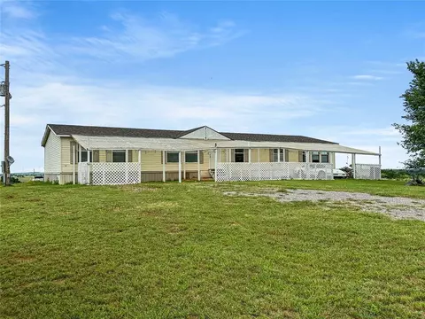 30004 County Road 1168 Rd, Minco, OK 73059