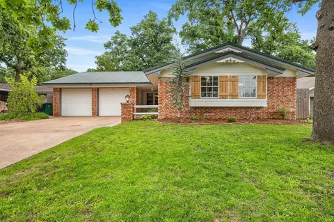 6733 Tall Oaks Dr, Oklahoma City, OK 73127