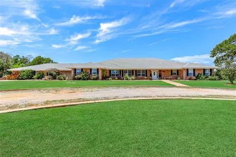 18801 Lewis Rd, Lexington, OK 73051