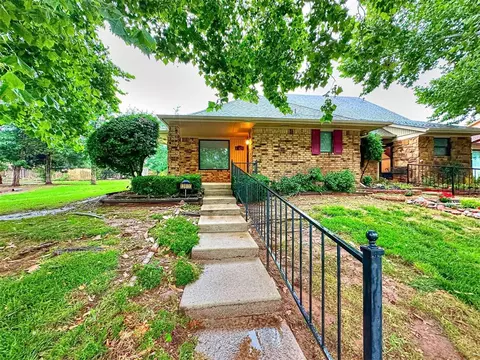 13800 Village Cir, Edmond, OK 73013