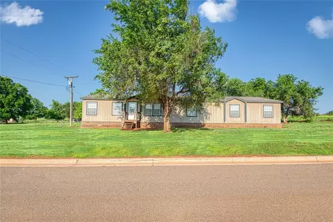 207 S Twelfth St, Cheyenne, OK 73628 photo 2