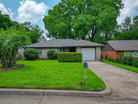 702 N 5th St, Noble, OK 73068