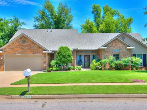 13304 Silver Eagle Trl, Edmond, OK 73013