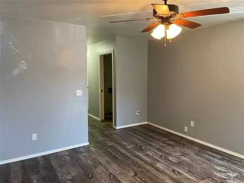 1346 E 10th St, Shawnee, OK 74801 photo 5