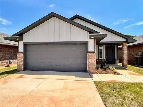 912 Hudson Rd, Chickasha, OK 73018