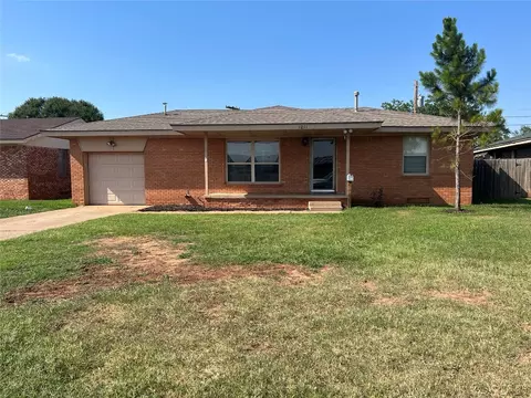 1011 E Asalee St, Altus, OK 73521 photo 1