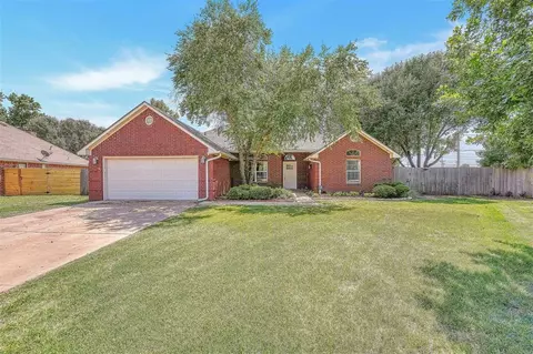 2817 Learly Ln, Altus, OK 73521