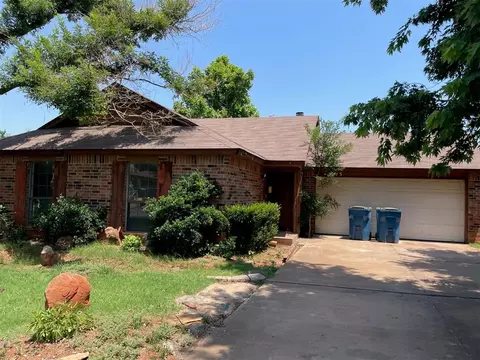 2113 Silver Fox Dr, Edmond, OK 73003