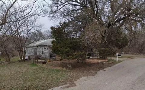 324 E 40th St, Shawnee, OK 74804