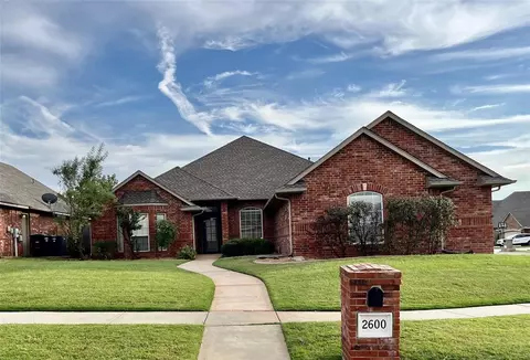 2600 SE 6th St, Moore, OK 73160