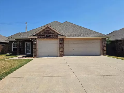1108 Bryan Dr, Moore, OK 73160