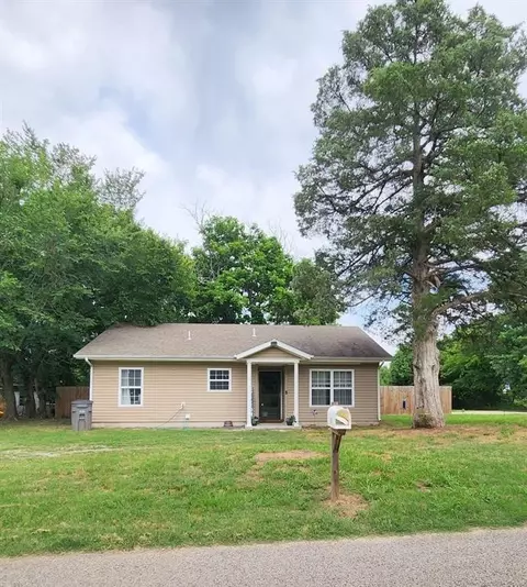 1710 S Ocheese Ave, Wewoka, OK 74884