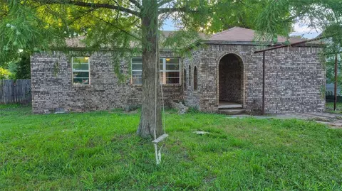 319 N E St, Duncan, OK 73533