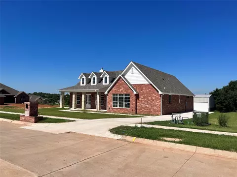 1235 Deer Ridge Blvd, Tuttle, OK 73089