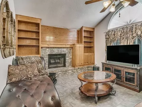 1121 Leafhurst Rd, Moore, OK 73160 photo 5