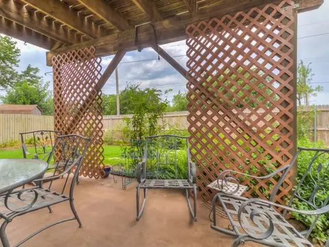 1121 Leafhurst Rd, Moore, OK 73160 photo 28