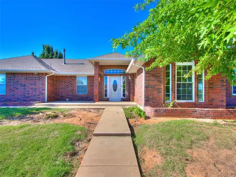 8501 Woodbend Dr, Oklahoma City, OK 73135