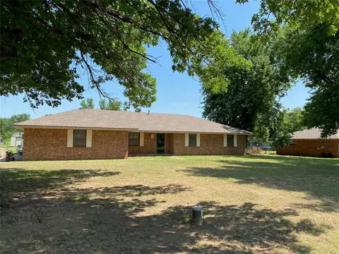 8 Birdie Ln, Shawnee, OK 74804