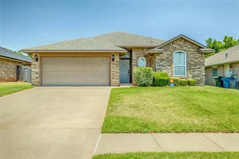 2400 Apple Way, Midwest City, OK 73130