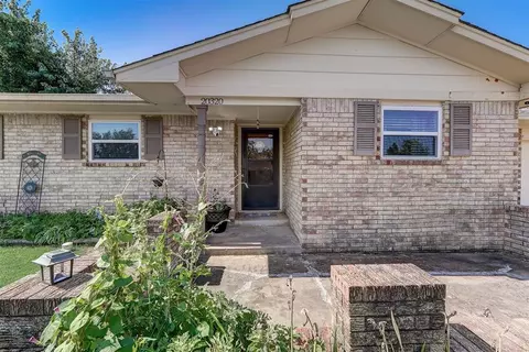 20320 Walker St, Harrah, OK 73045 photo 6