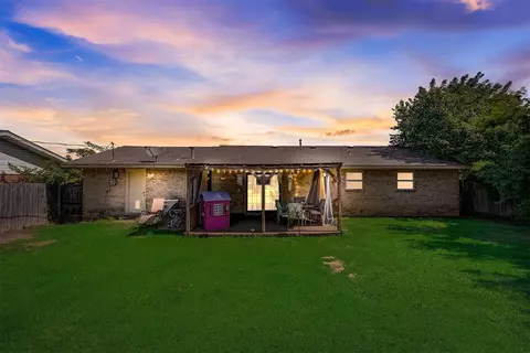 20320 Walker St, Harrah, OK 73045 photo 2