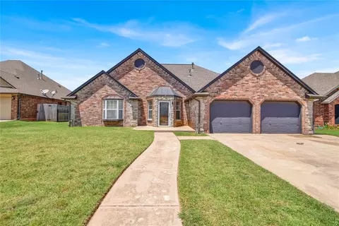 825 W Cabillo Way, Mustang, OK 73064