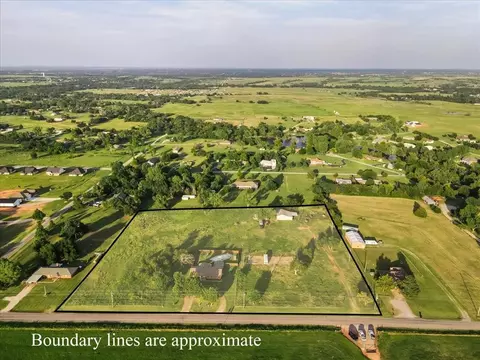 809 County Street 2930, Tuttle, OK 73089