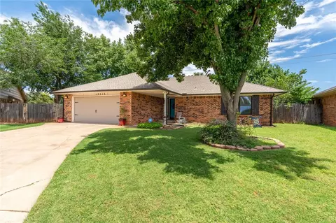 13516 Pecan Pl, Edmond, OK 73013