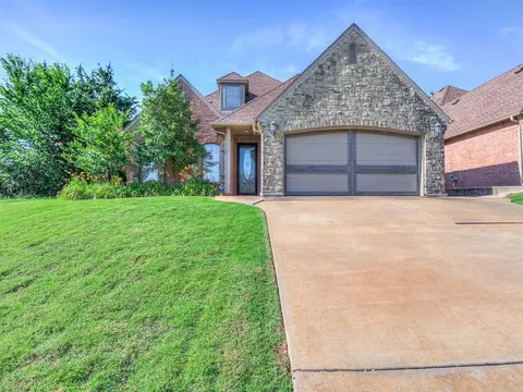 20216 Old World Dr, Harrah, OK 73045