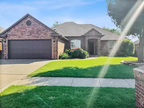 11513 NW 6th St, Yukon, OK 73099