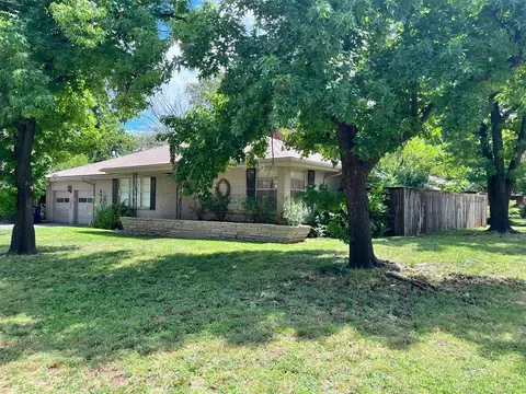 8900 N Nichols Rd, Oklahoma City, OK 73120