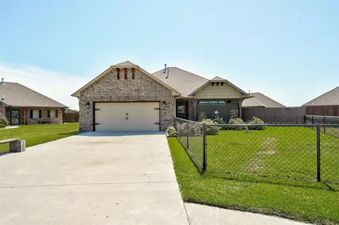 20598 Pioneer Dr, Harrah, OK 73045