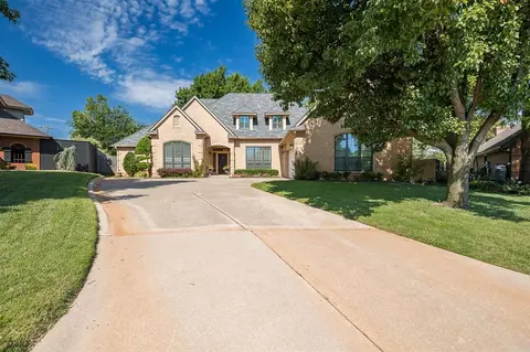 909 Glenmark Ct, Edmond, OK 73013