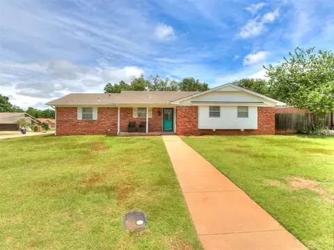 27 N Gilpin Ave, Shawnee, OK 74804