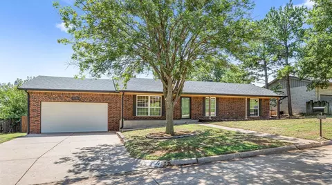 1214 N Kaiser Rd, Weatherford, OK 73096