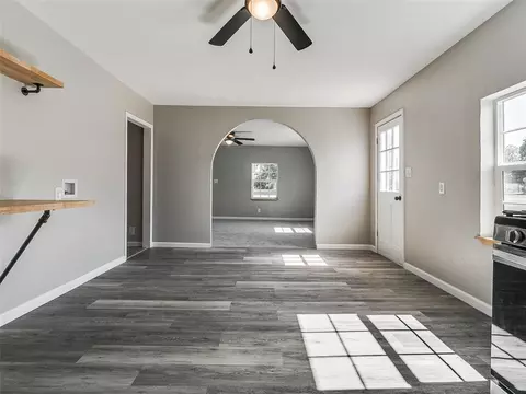 211 E 2nd St, Stroud, OK 74079 photo 6