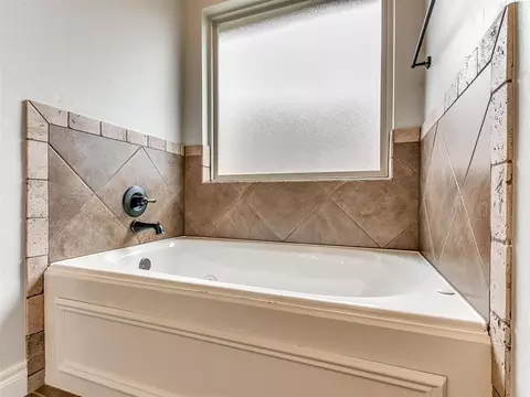 4933 Champlain Pl, Edmond, OK 73025 photo 29