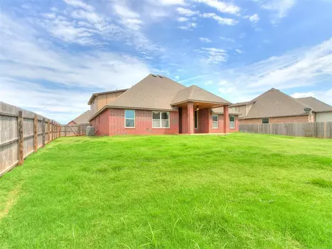 4933 Champlain Pl, Edmond, OK 73025 photo 46