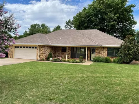 8 Janeway Pl, Shawnee, OK 74804