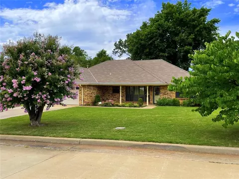 8 Janeway Pl, Shawnee, OK 74804 photo 2