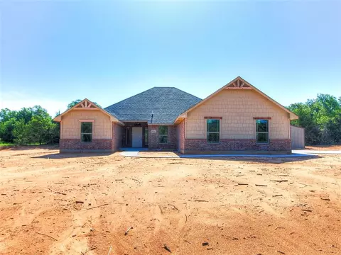 104822 S Pimlico Pass, Mcloud, OK 74851